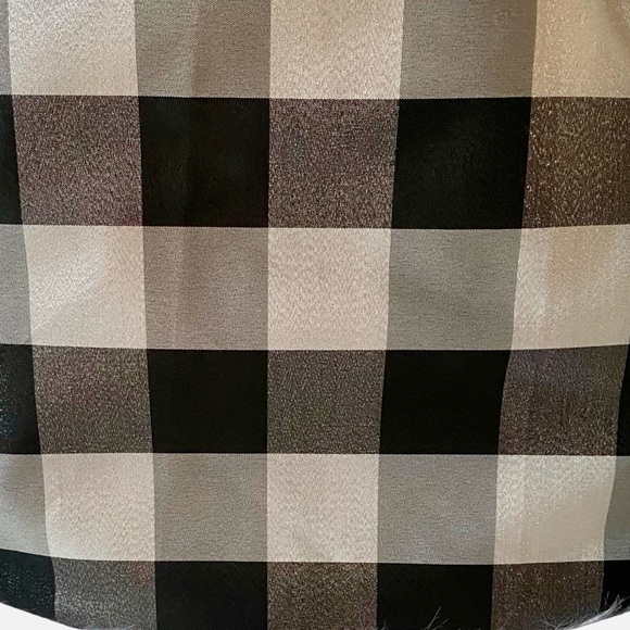 Winter Wonder Lane Buffalo Check 48" White & Black Tree Skirt - Picture 12 of 16
